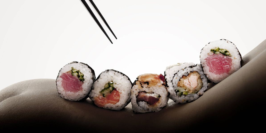 Lee más sobre el artículo Enciende a tu pareja con esta receta afrodisíaca de sushi